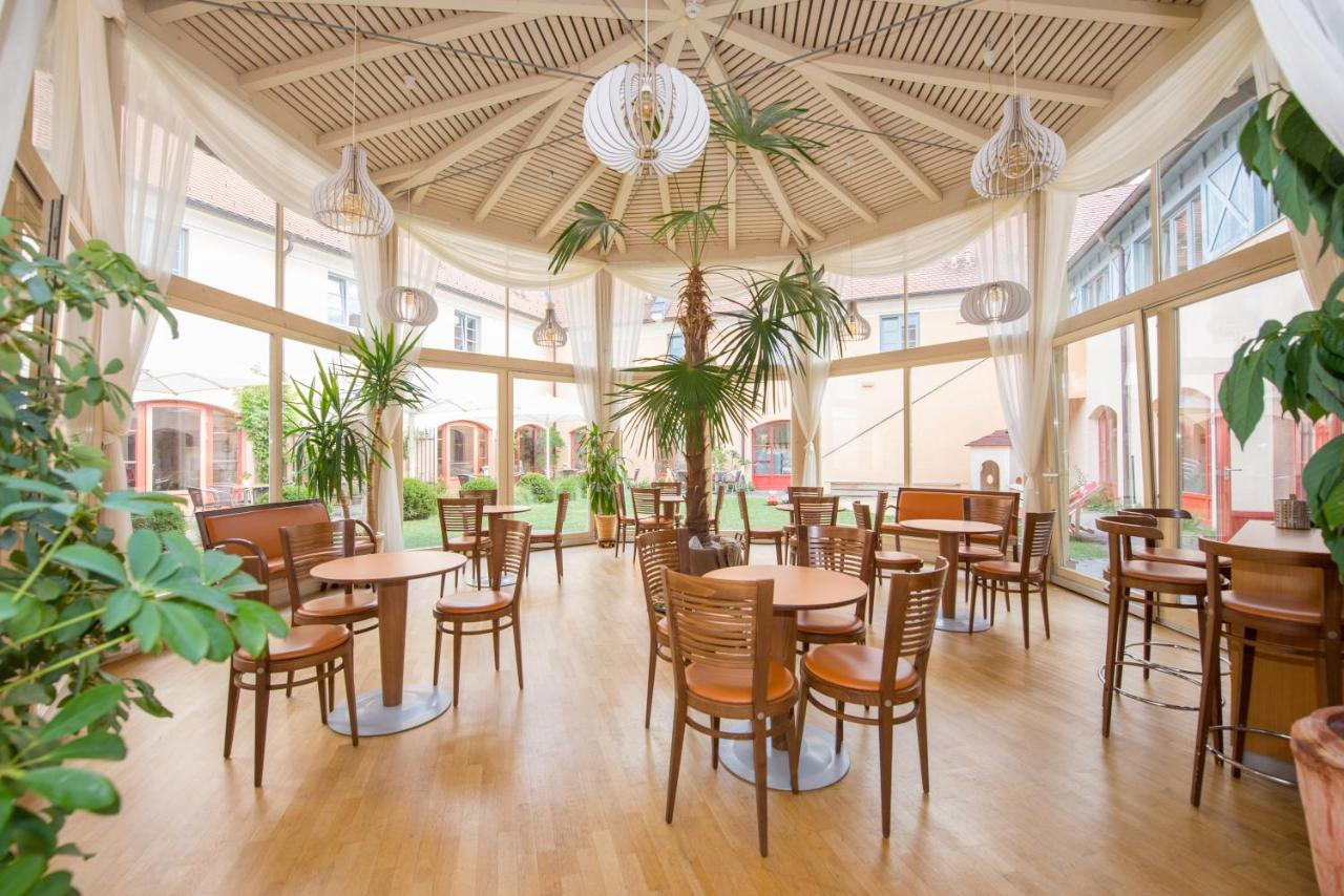 Jufa Hotel Poellau - Bio Landerlebnis Bagian luar foto