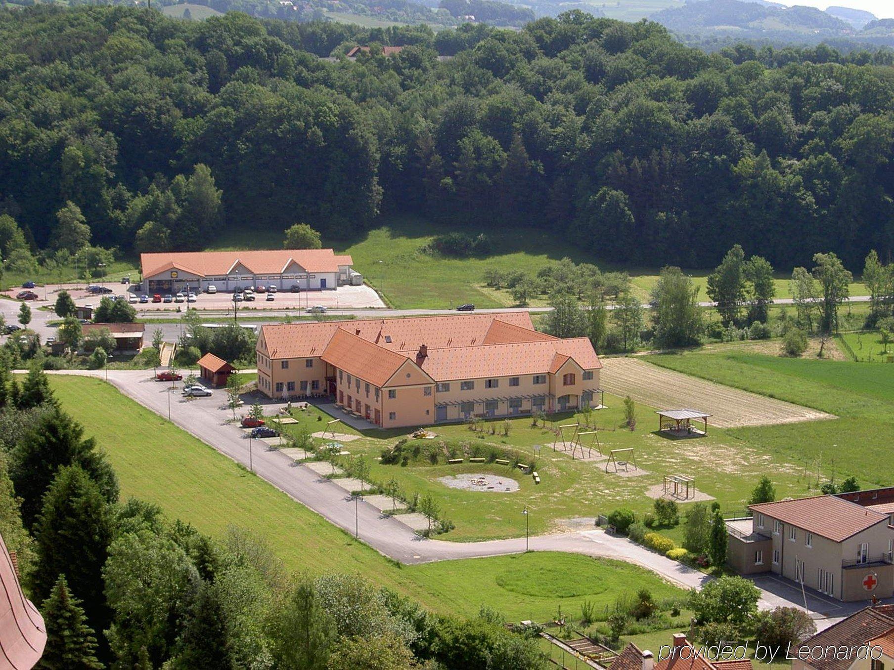 Jufa Hotel Poellau - Bio Landerlebnis Bagian luar foto