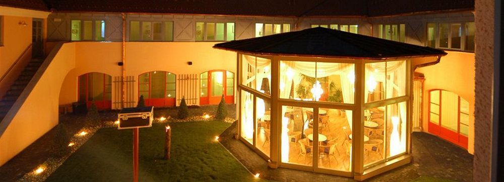 Jufa Hotel Poellau - Bio Landerlebnis Bagian luar foto
